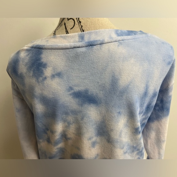 Blue Tie Dye Thermal! - Picture 7 of 14